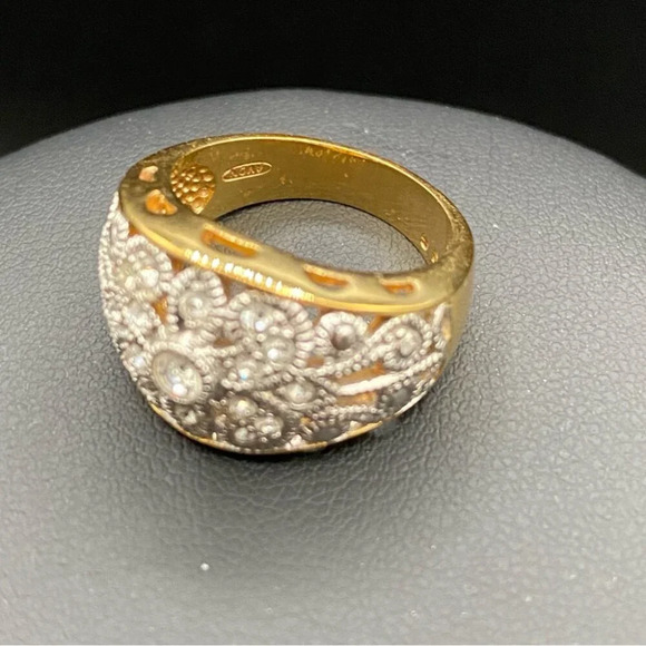 Vintage 90s Ornate Filigree Two-Tone Domed Cocktail Ring by Avon - Picture 12 of 16